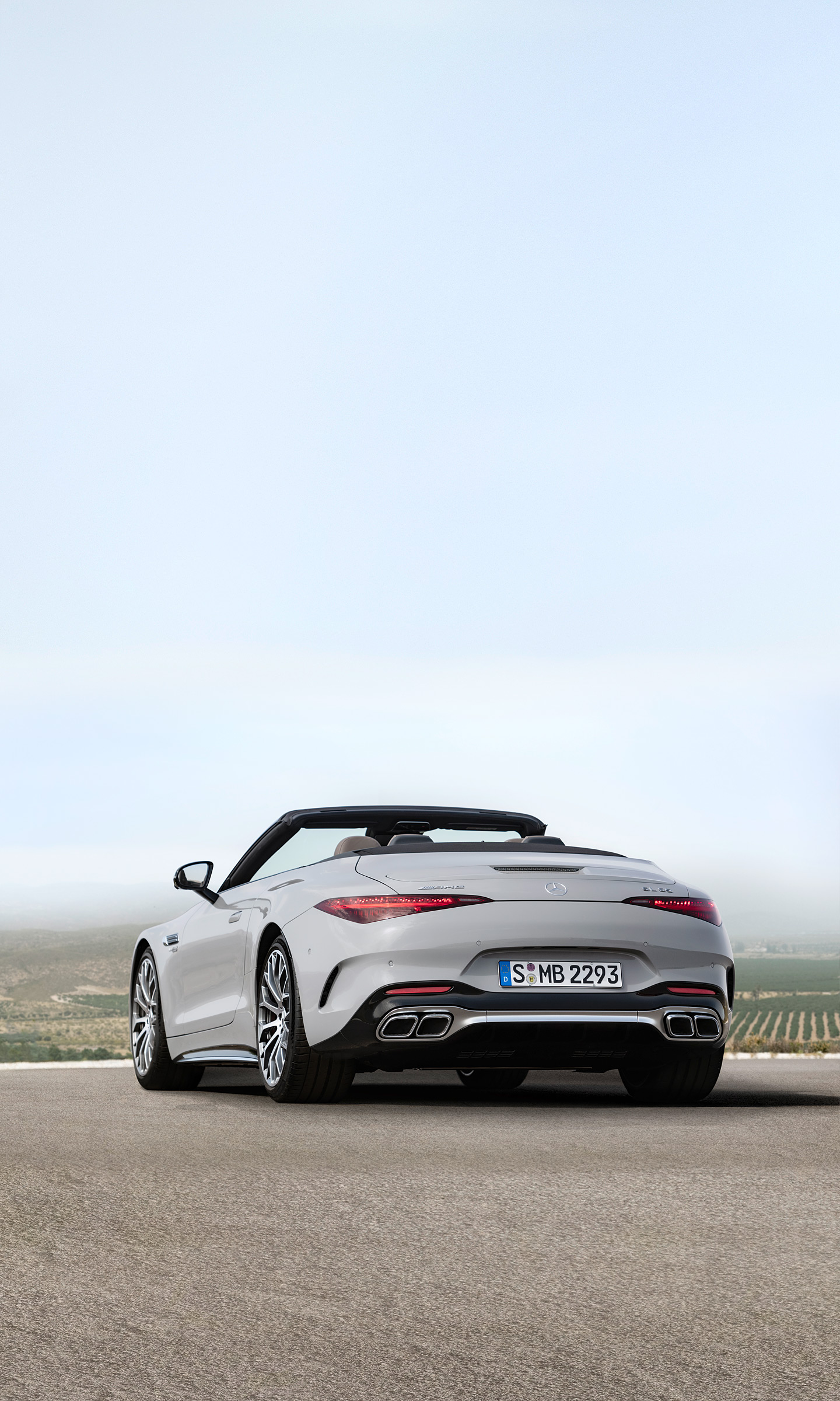 Download 2022 Mercedes-AMG SL 55 4MATIC+ - Rear HD Phone Wallpaper 1440x2400 #44