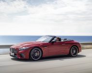 2022 Mercedes-AMG SL 63 4MATIC+ - Front Three-Quarter Wallpaper 190x150