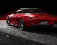2022 Mercedes-AMG SL 63 4MATIC+ - Rear Three-Quarter Wallpaper 190x150