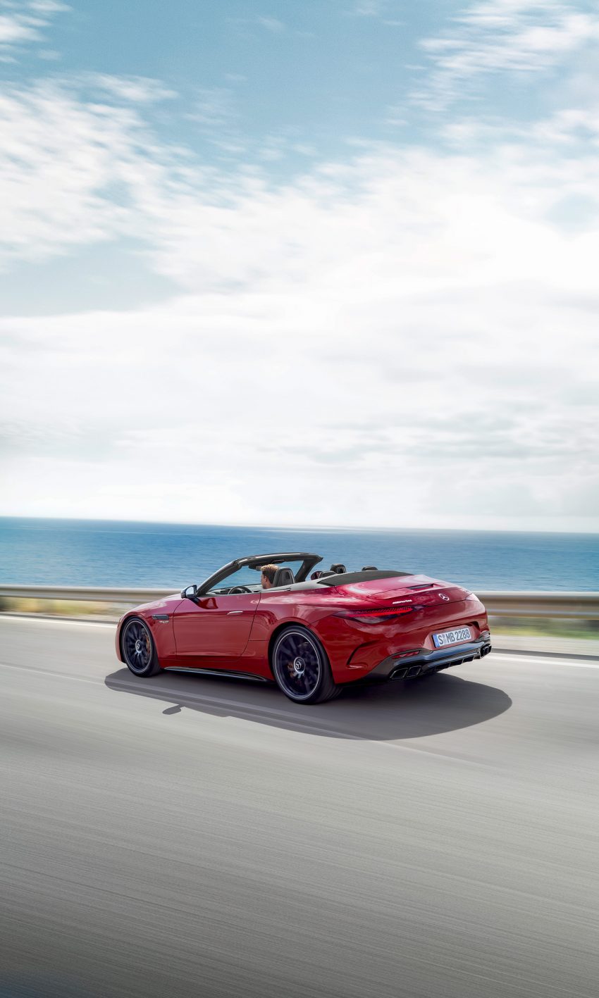 2022 Mercedes-AMG SL 63 4MATIC+ - Rear Three-Quarter Phone Wallpaper 850x1417 #6