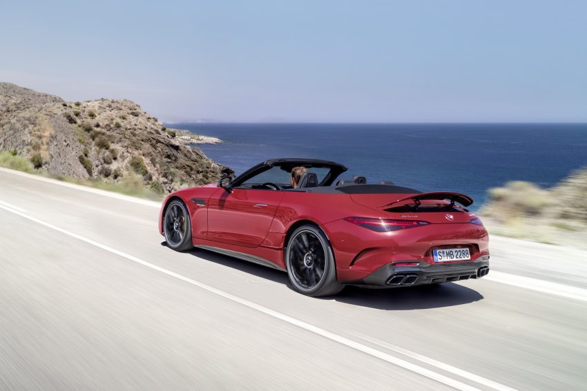 2022 Mercedes-AMG SL 63 4MATIC+ - Rear Three-Quarter Wallpaper 850x567 #7