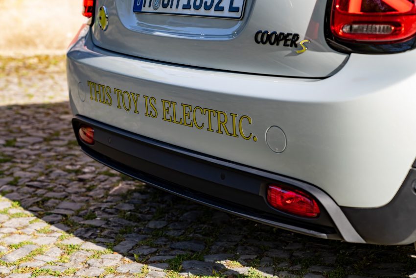 2022 Mini Cooper SE Convertible Concept - Detail Wallpaper 850x567 #92