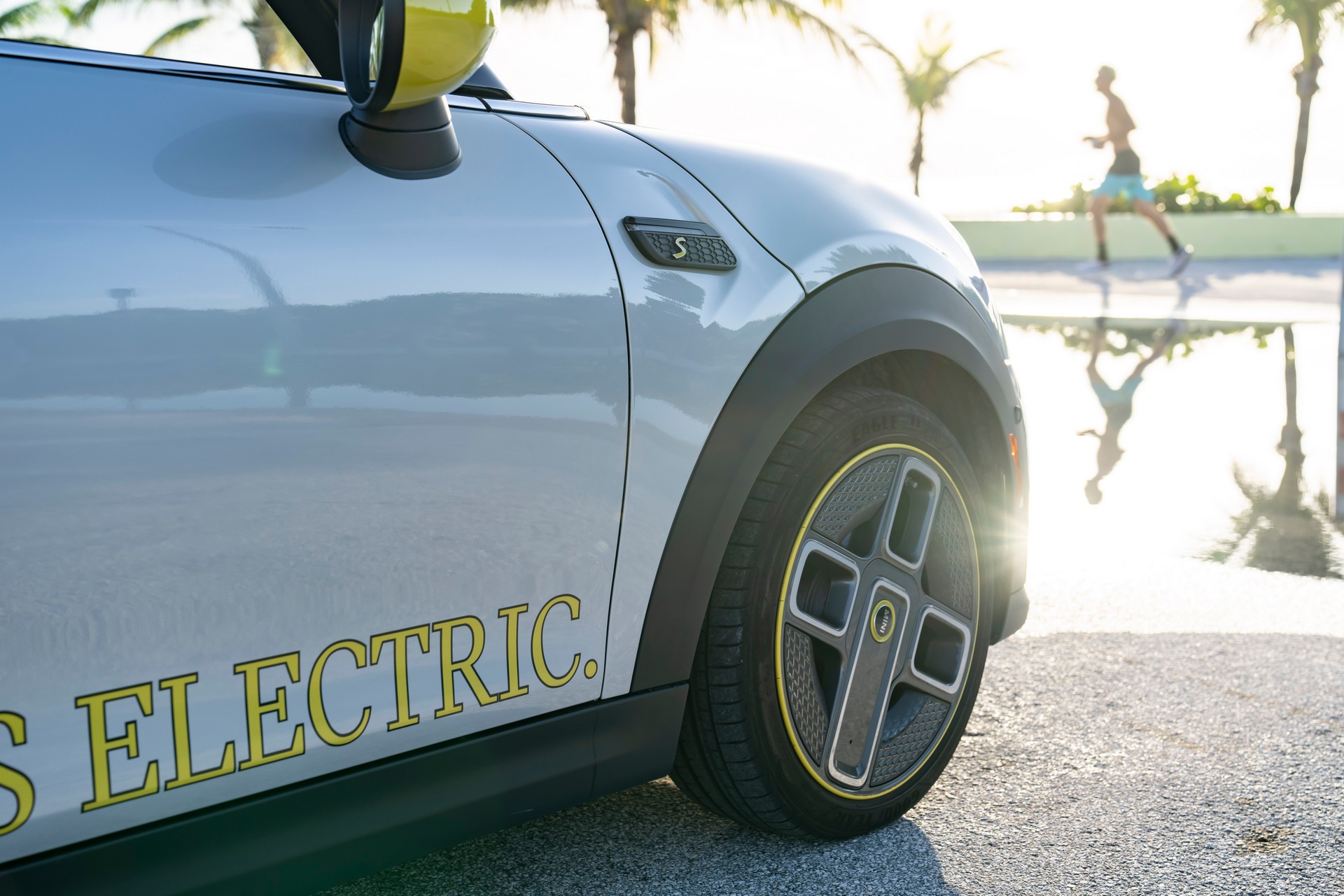 Download 2022 Mini Cooper SE Convertible Concept - Detail HD Wallpaper 1920x1280 #252