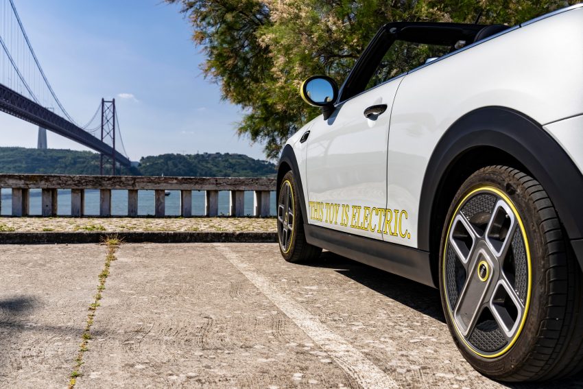 2022 Mini Cooper SE Convertible Concept - Detail Wallpaper 850x567 #94