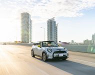 2022 Mini Cooper SE Convertible Concept - Front Three-Quarter Wallpaper 190x150