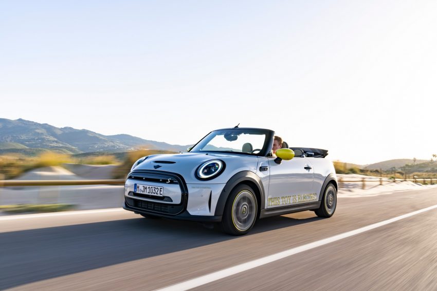 2022 Mini Cooper SE Convertible Concept - Front Three-Quarter Wallpaper 850x567 #18