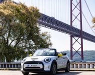 2022 Mini Cooper SE Convertible Concept - Front Three-Quarter Wallpaper 190x150