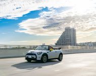 2022 Mini Cooper SE Convertible Concept - Front Three-Quarter Wallpaper 190x150