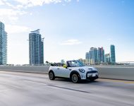 2022 Mini Cooper SE Convertible Concept - Front Three-Quarter Wallpaper 190x150