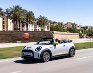2022 Mini Cooper SE Convertible Concept - Front Three-Quarter Wallpaper 190x150