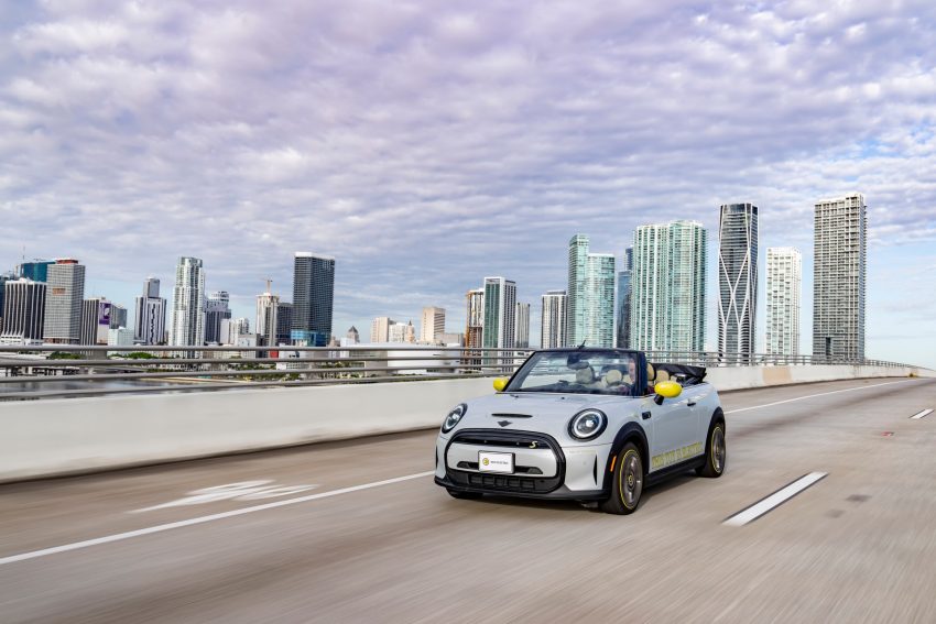 2022 Mini Cooper SE Convertible Concept - Front Three-Quarter Wallpaper 850x567 #179