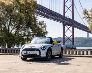 2022 Mini Cooper SE Convertible Concept - Front Wallpaper 190x150
