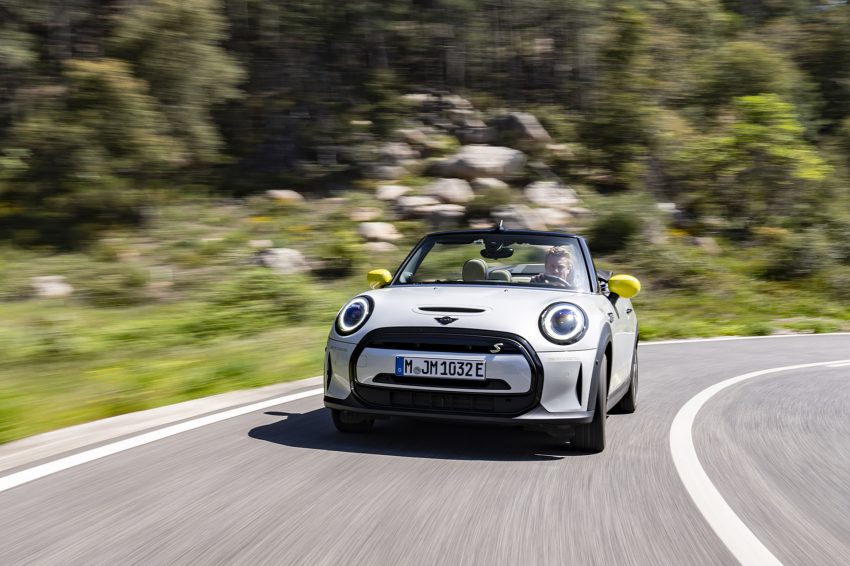 2022 Mini Cooper SE Convertible Concept - Front Wallpaper 850x566 #3