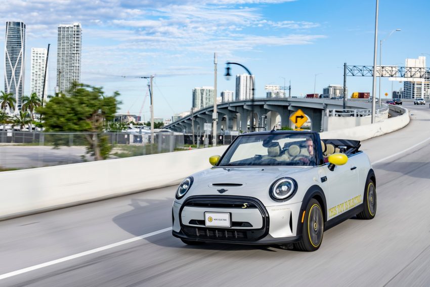 2022 Mini Cooper SE Convertible Concept - Front Wallpaper 850x567 #180
