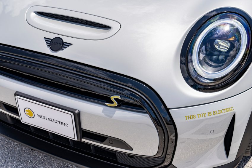 2022 Mini Cooper SE Convertible Concept - Headlight Wallpaper 850x567 #247