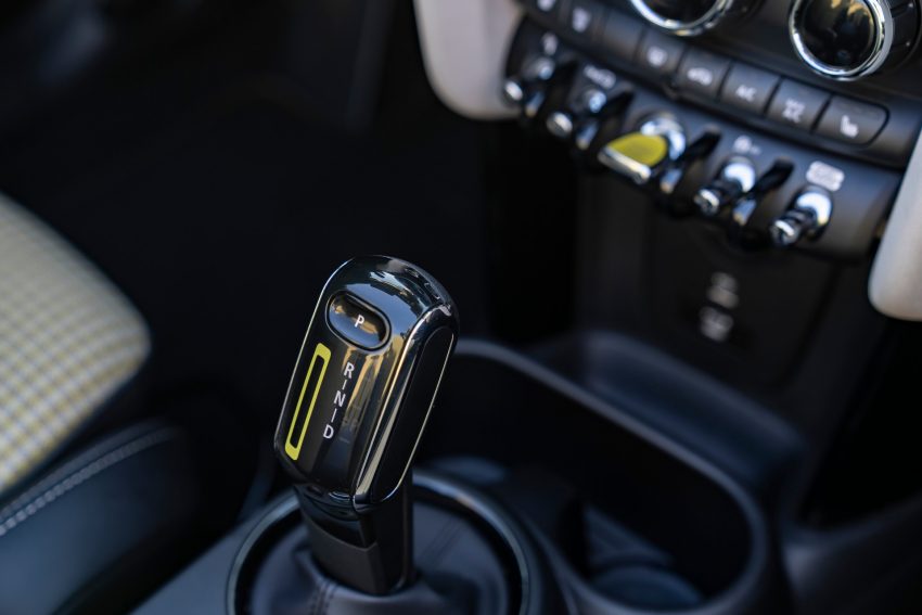 2022 Mini Cooper SE Convertible Concept - Interior, Detail Wallpaper 850x567 #271