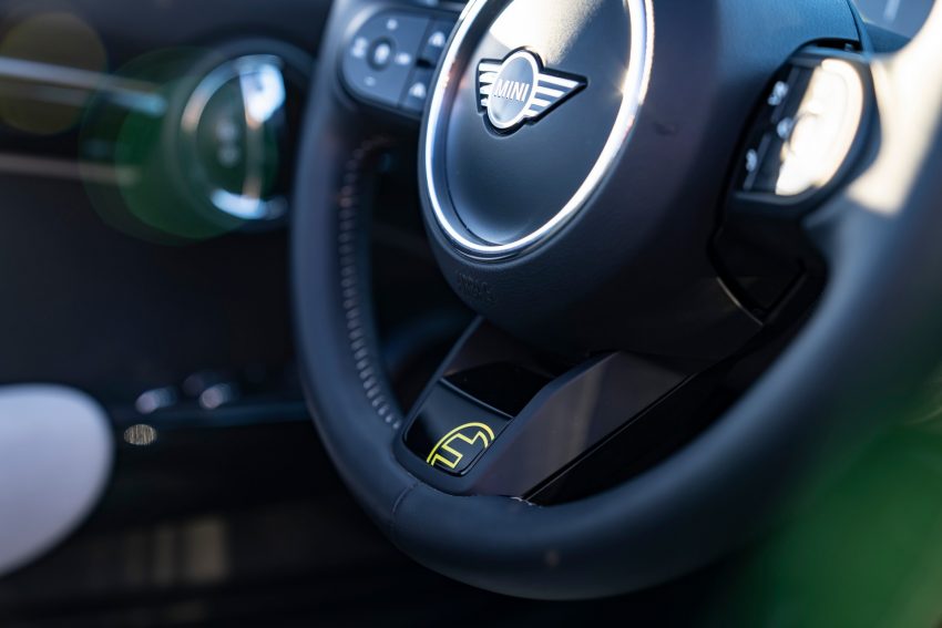 2022 Mini Cooper SE Convertible Concept - Interior, Steering Wheel Wallpaper 850x567 #159