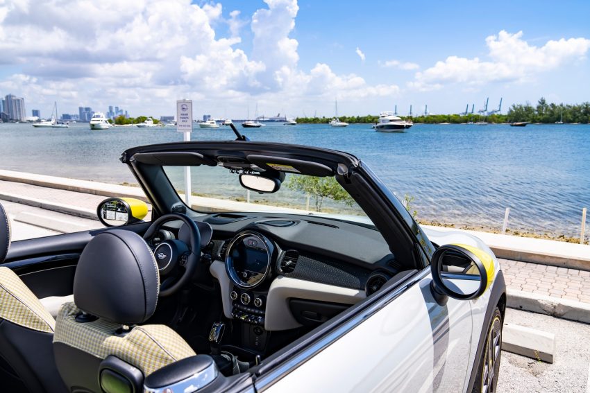 2022 Mini Cooper SE Convertible Concept - Interior Wallpaper 850x567 #261