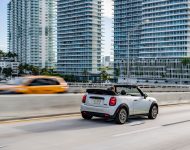 2022 Mini Cooper SE Convertible Concept - Rear Three-Quarter Wallpaper 190x150
