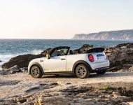 2022 Mini Cooper SE Convertible Concept - Rear Three-Quarter Wallpaper 190x150