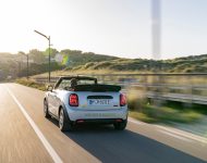 2022 Mini Cooper SE Convertible Concept - Rear Wallpaper 190x150