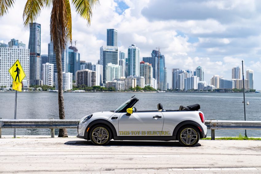2022 Mini Cooper SE Convertible Concept - Side Wallpaper 850x567 #215