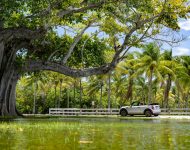 2022 Mini Cooper SE Convertible Concept - Side Wallpaper 190x150