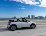2022 Mini Cooper SE Convertible Concept - Side Wallpaper 190x150
