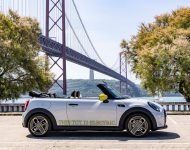 2022 Mini Cooper SE Convertible Concept - Side Wallpaper 190x150