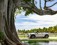 2022 Mini Cooper SE Convertible Concept - Side Wallpaper 190x150