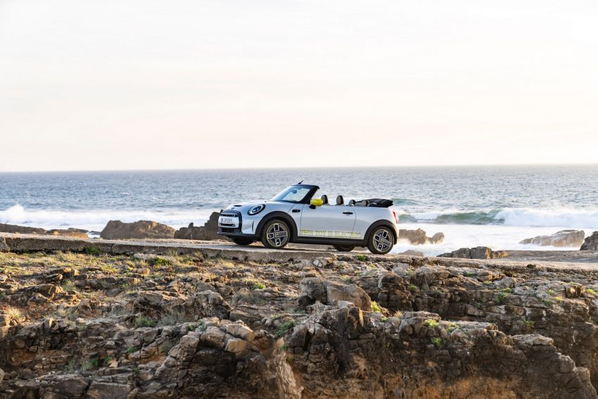 2022 Mini Cooper SE Convertible Concept - Side Wallpaper 850x567 #60