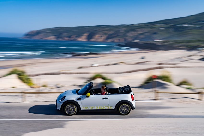 2022 Mini Cooper SE Convertible Concept - Side Wallpaper 850x567 #30