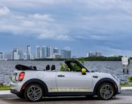 2022 Mini Cooper SE Convertible Concept - Side Wallpaper 190x150