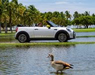 2022 Mini Cooper SE Convertible Concept - Side Wallpaper 190x150