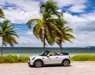 2022 Mini Cooper SE Convertible Concept - Side Wallpaper 190x150