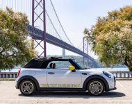 2022 Mini Cooper SE Convertible Concept - Side Wallpaper 190x150