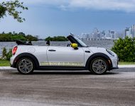 2022 Mini Cooper SE Convertible Concept - Side Wallpaper 190x150