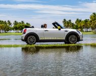 2022 Mini Cooper SE Convertible Concept - Side Wallpaper 190x150