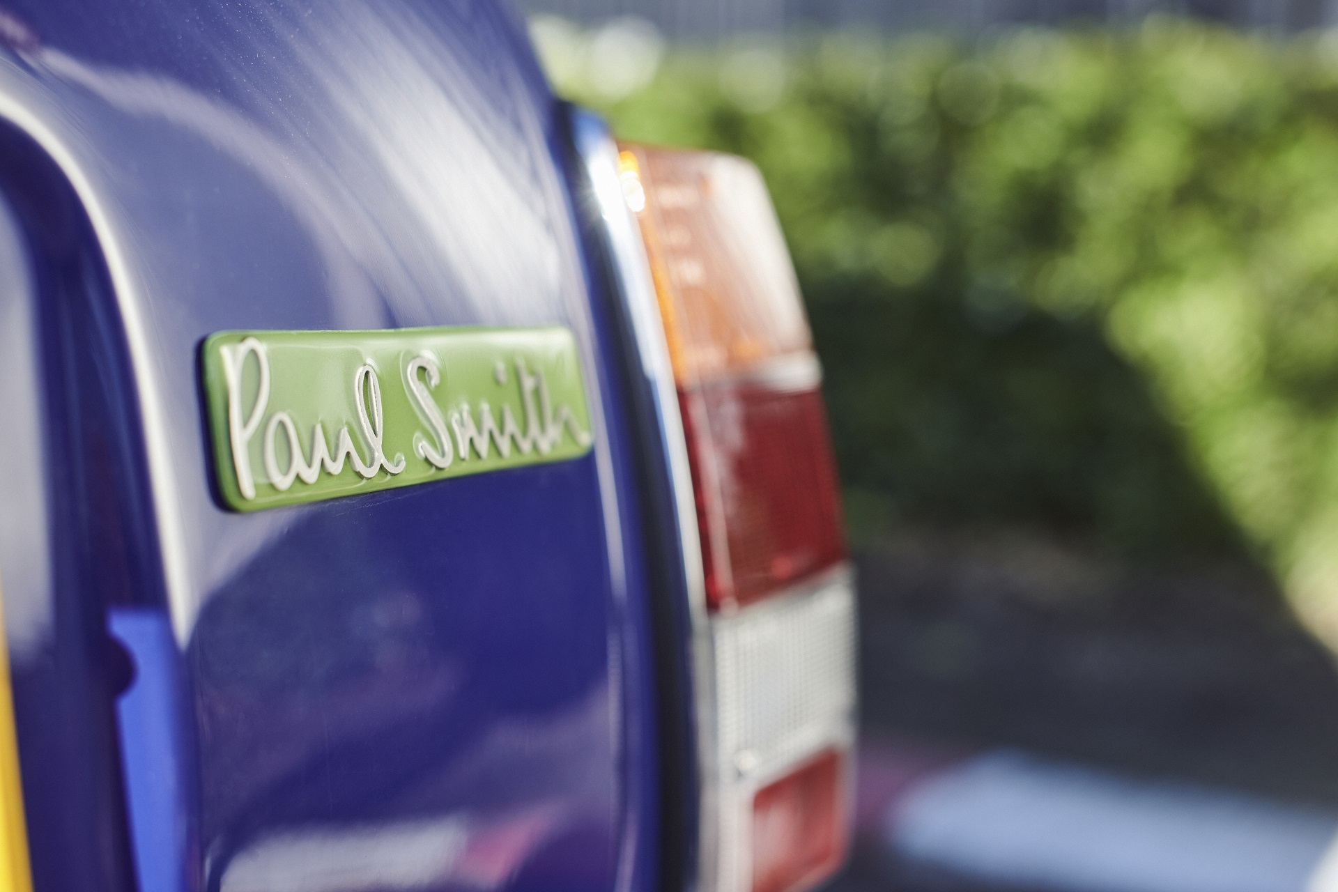 Download 2022 Mini Recharged by Paul Smith - Badge HD Wallpaper 1920x1280 #12