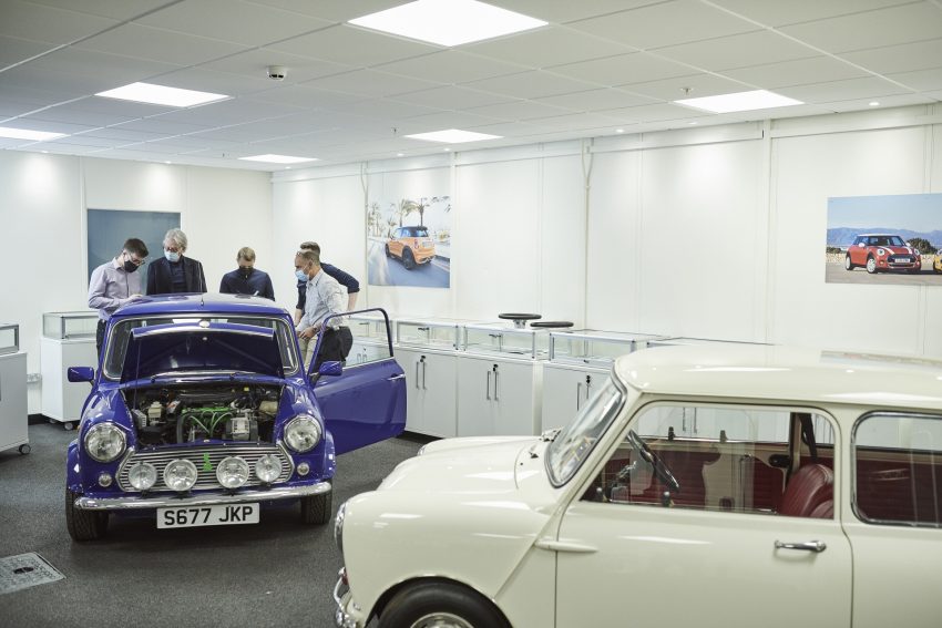 2022 Mini Recharged by Paul Smith - Making Of Wallpaper 850x567 #50