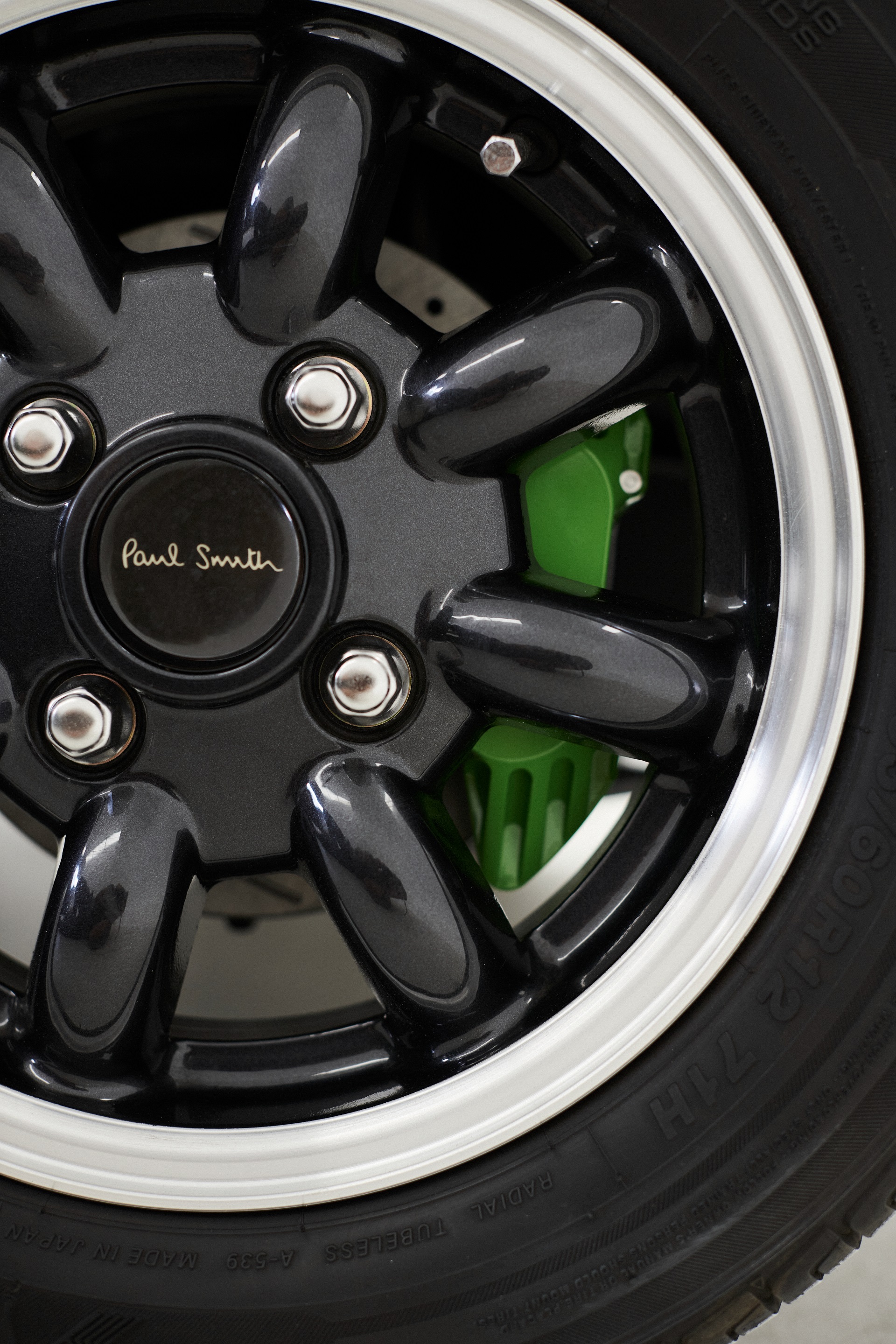 Download 2022 Mini Recharged by Paul Smith - Wheel HD Phone Wallpaper 1920x2880 #9