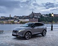 2022 Nissan Qashqai e-Power - Front Three-Quarter Wallpaper 190x150