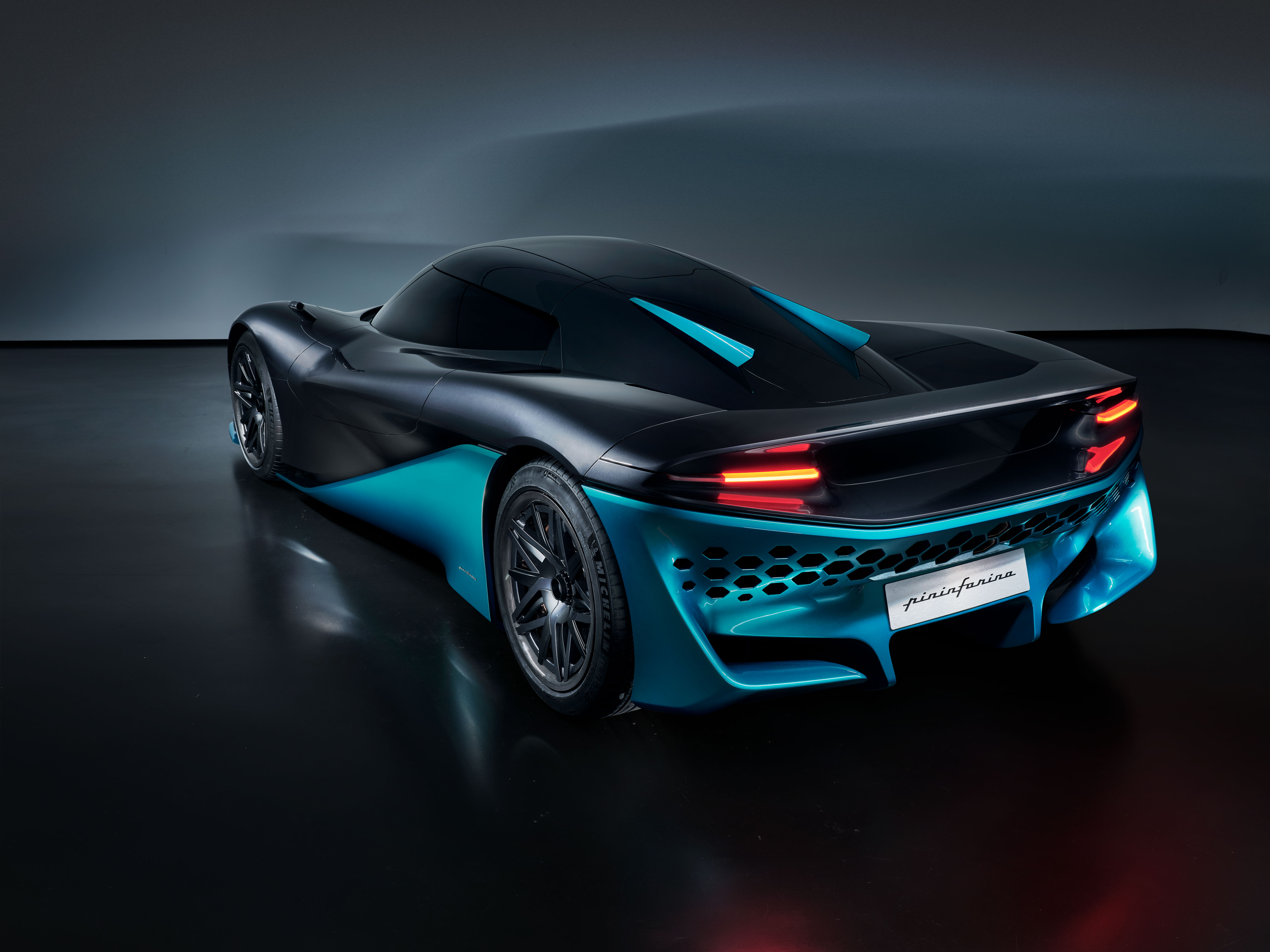 Download 2022 Pininfarina Viritech Apricale Concept - Rear Three-Quarter HD Wallpaper 5779x4334 #13
