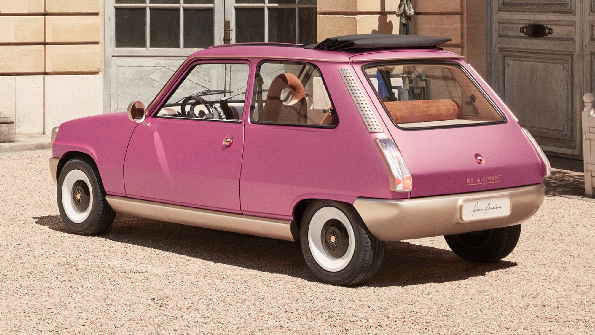 Download 2022 Renault 5 Diamant Concept - Rear Three-Quarter HD Wallpaper 1920x1080 #10