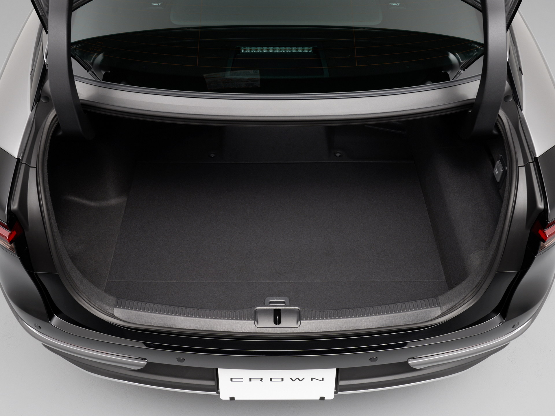 Download 2022 Toyota Crown Crossover Concept - Trunk HD Wallpaper 1920x1440 #25