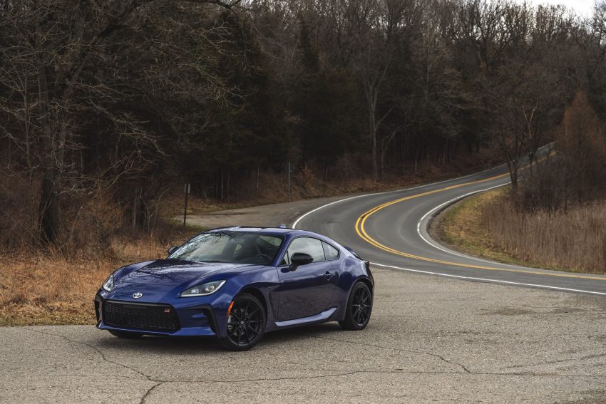 2022 Toyota GR86 Premium Automatic - Front Three-Quarter Wallpaper 850x567 #2