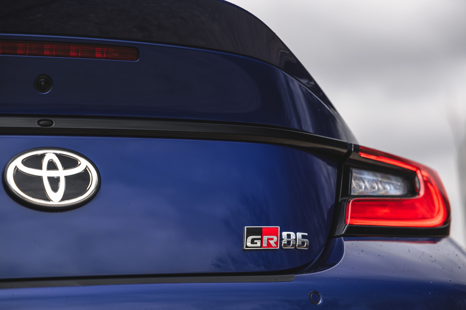 Download 2022 Toyota GR86 Premium Automatic - Tail Light HD Wallpaper 1920x1280 #18