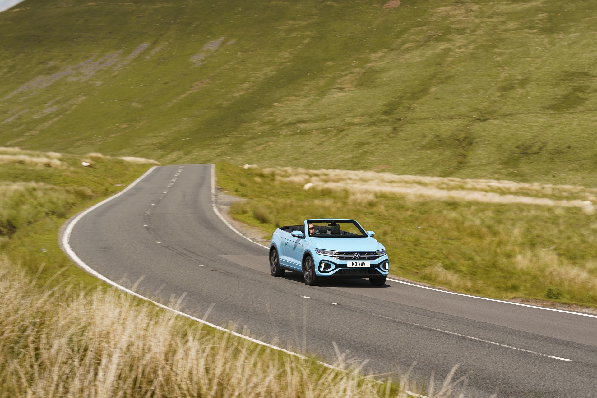 Download 2022 Volkswagen T-Roc Cabriolet - UK version - Front HD Wallpaper 1920x1280 #5