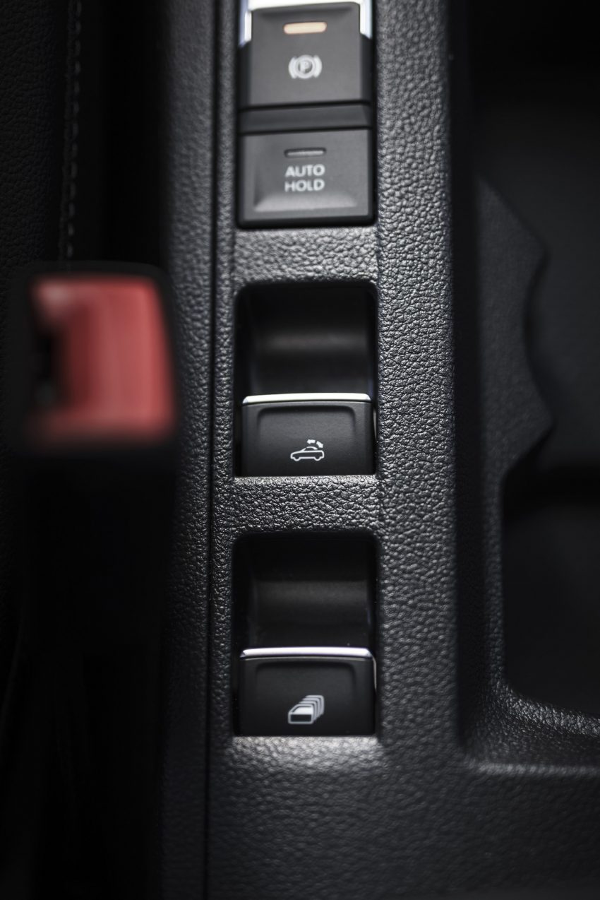 2022 Volkswagen T-Roc Cabriolet - UK version - Interior, Detail Phone Wallpaper 850x1274 #38