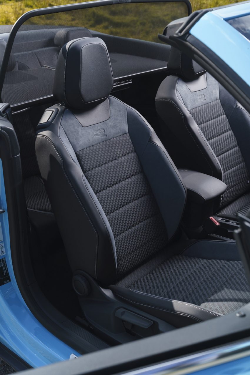 2022 Volkswagen T-Roc Cabriolet - UK version - Interior, Front Seats Phone Wallpaper 850x1274 #39